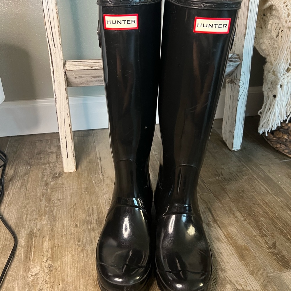 HUNTER BLACK BOOTS